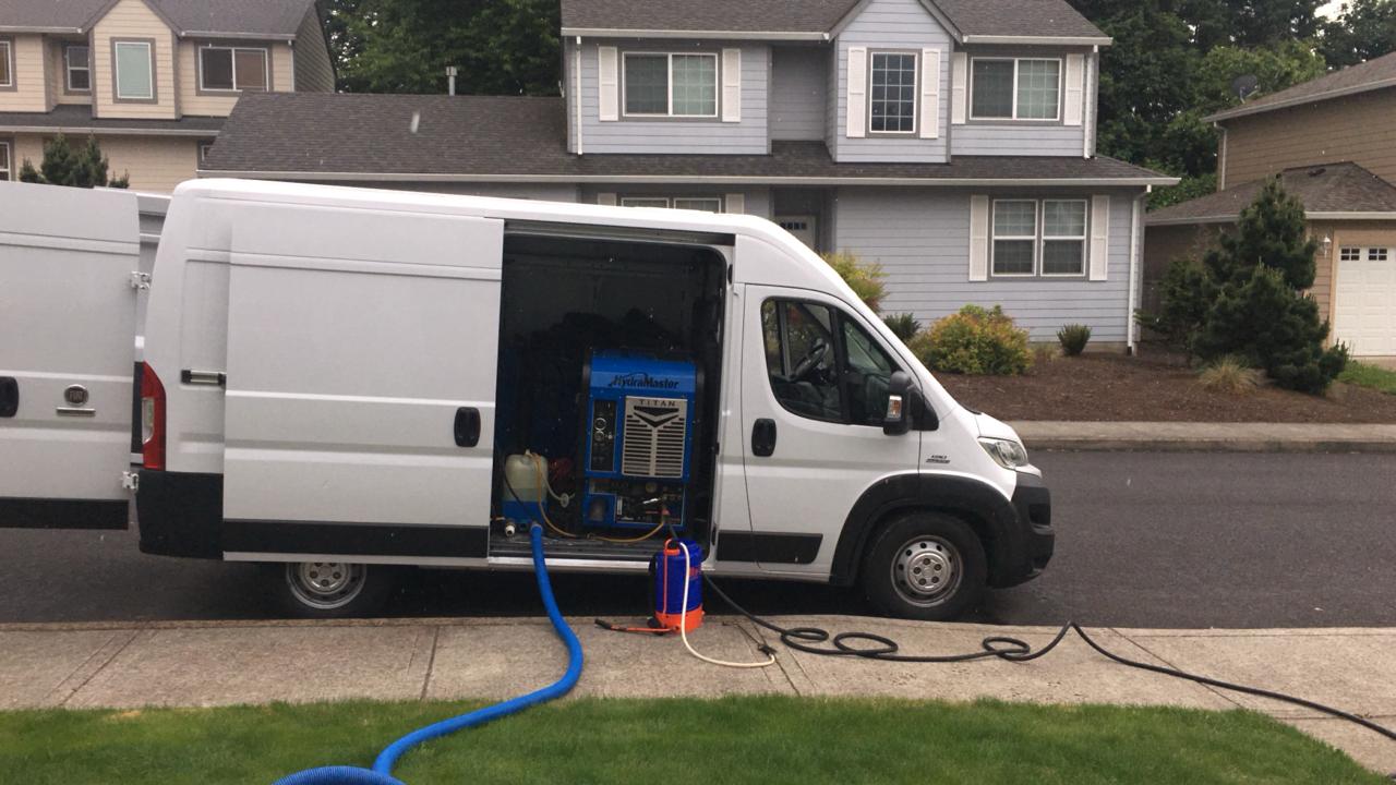 //beachsidecarpetcleaning.com/wp-content/uploads/2025/09/Truck-mounted-Carpet-Cleaning.jpg